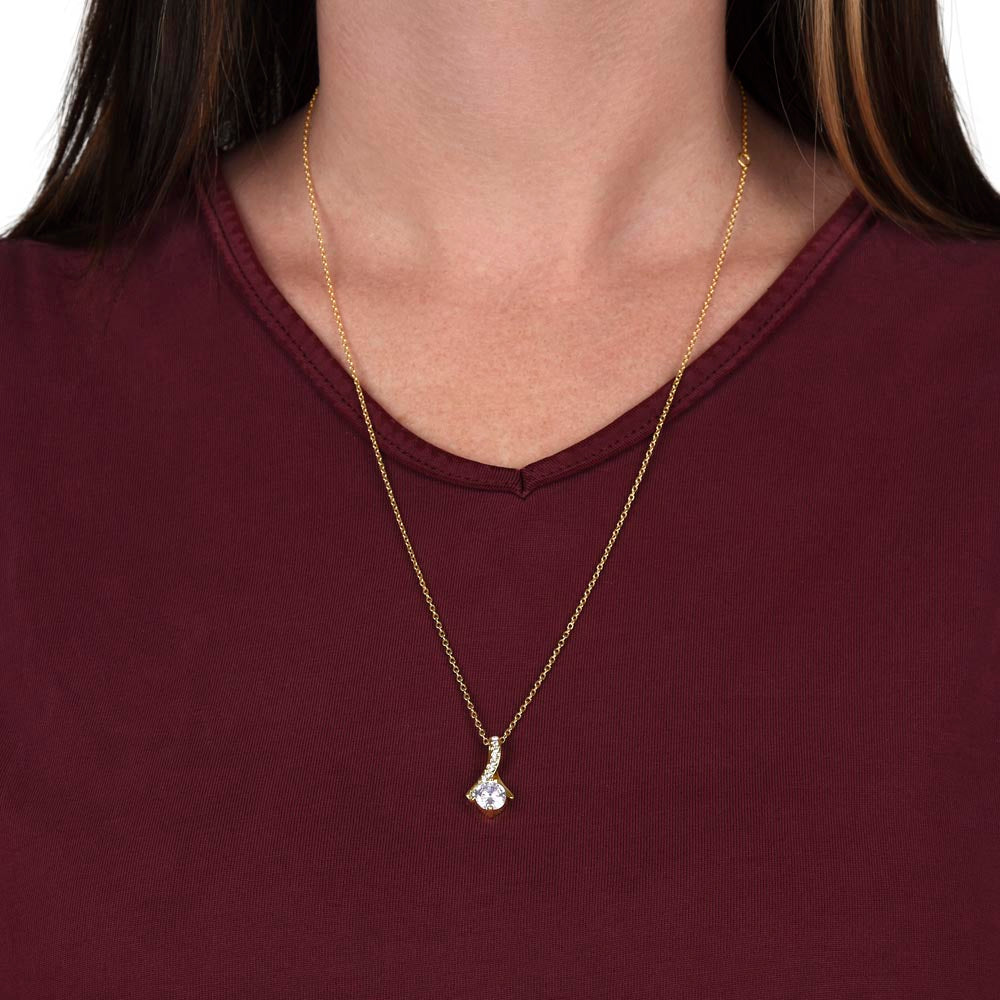 Alluring Beauty Necklace - Dazzle That Special Someone