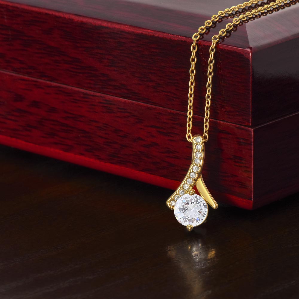 Alluring Beauty Necklace - Dazzle That Special Someone